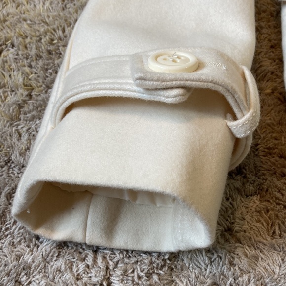 🧥 Guess Button Up Coat 🧥 - Picture 3 of 8